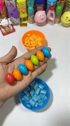 Surprise color gummy ball and chocolate candy ❤️ #gummy