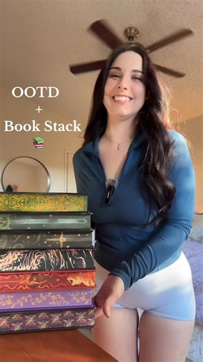 Blair Bini on Instagram: "OOTD but make it bookish"