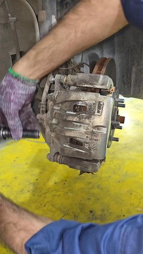 Toyota Avalon front wheel bearing replacement guide #automotive #howto #DIY #mechanic | Auto tech