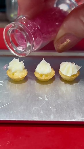 Making mini cupcake dots 😂 #asmrfood #cupcakes #BakingTikTok #minicupcakes #MiniCooking #TinyFoodCooking #MiniFoodRecipes