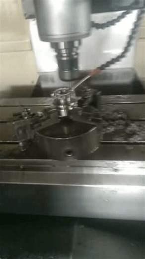 clip-4006904525-video-shows-cnc-milling-machine-operation-performing