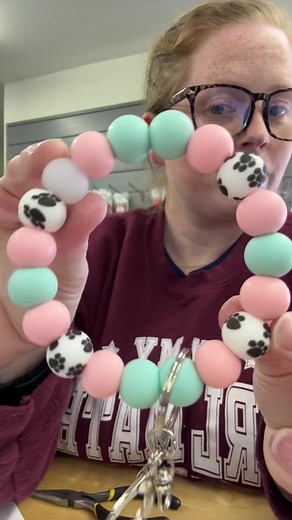 Its been a minute since I have gotten to make something! #custom #custombeadedkeyring #customkeyring #customkeychain #cutomkeychainwristlett #siliconebeadscanada