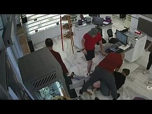 Ottawa store owner makes citizen's arrest to stop robbery