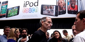 Steve Jobs Thought the Apple Store Genius Bar Was ‘So Idiotic’ At First