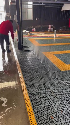 全自动洗车系统：年入百万的秘笈