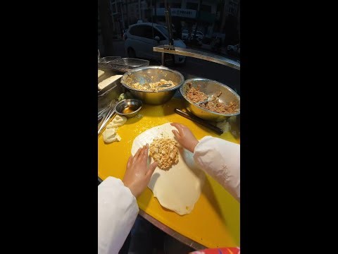 🔴 LIVE: Crispy Meat-Filled Baked Bing on Hot Charcoal | Northern China Street Food in Action POV