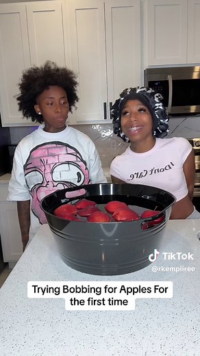 Yallll🤣‼️WOULD YALL TRY THIS⁉️ | apple bobbing