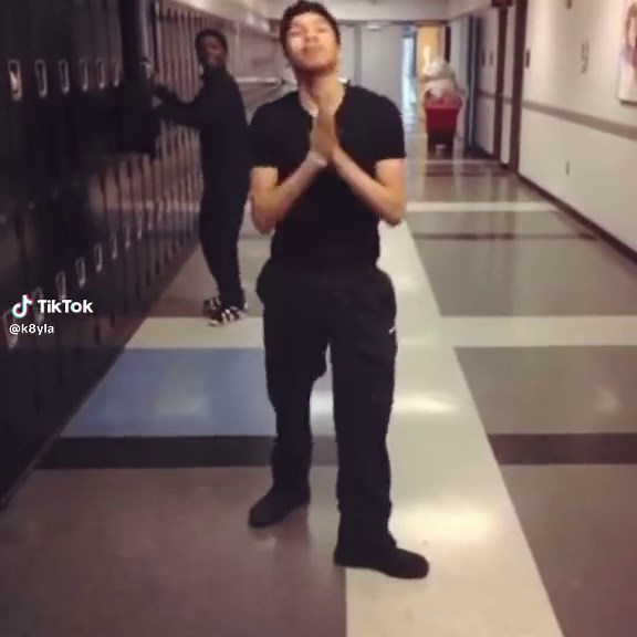 #VINE • actual post real tjme • #tr8pp #edit #viral #trending #cutenessoverloaded #vine #bringbackvine #bringbackvines #doitforthevine #doitforthevinechallenge #hitmeonetime #hit2times