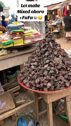 This is one of my favorite local food growing up as a child...and I'm soo excited sharing the recipe with y'all o INGREDIENTS -Okra -Meat -palm oil -salted fish MAKE -Blended (tomato,onions and peppers) -Seasoning @ongaghana -Cassava and corn dough NB: Okro was cooked and meat was seasoned off camera #foodporn #foodie #food #explore #ghana #ghanafood #bankuandokro #okrosoup #okrostew #ghfoods #foryou #foryoupage #cooking #eat #localfood #fyp≥/ viral #_bjkay #food #ghtiktok #OkraSoup #llaAlasepo 
