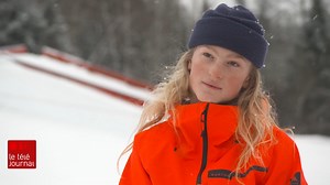À 14 ans, le planchiste Eli Bouchard passe dans la cour des grands. L’athlète prodige de Lac-Beauport quitte dans quelques jours pour l’ouest du pays où il participera à ses premières compétitions nord-américaines. | ICI Québec