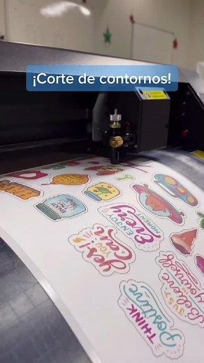 Crea corte de contornos con nuestros Plotters de corte #stmrobotics #cortedecontorno #stickers