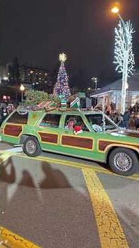 Gatlinburg Christmas Parade Floats & Bands!