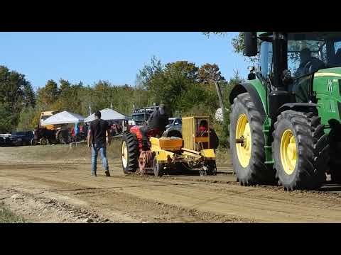 Antique Tractor Puller goes to end of Track.Richmond Corner ,NB 2025