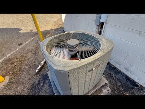 2014 Trane XR13 3.5 ton heat pump defrosting with steam. ￼￼