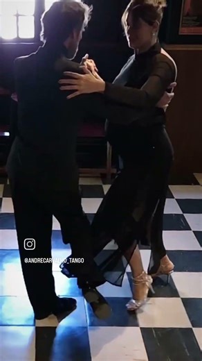 Aulas de Tango no Rio de Janeiro na Casa do Tango RJ. Direção Alice Vasques e André Carvalho.