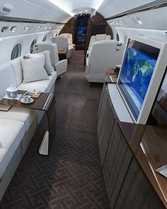 A billionaire spent $2.5 mil pimping out his private jet so he could trade stocks in the sky. | Secret Lives of the Super Rich