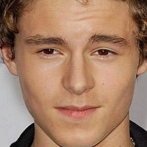 Callan McAuliffe Girlfriend 2025: Dating History & Exes - CelebsCouples
