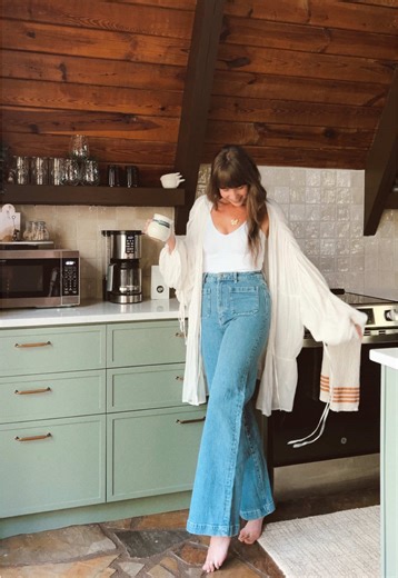 figured y’all could use my fall cardigan on your feeds again! 🍂🍁 #cottagecore #practicalmagic #countryliving #cozy #slowliving autumnvibes autumnaesthetic cozyaesthetic fallvibes cozyvibes slowlifestyle countrylife countryside simplelife simpleliving cozyliving