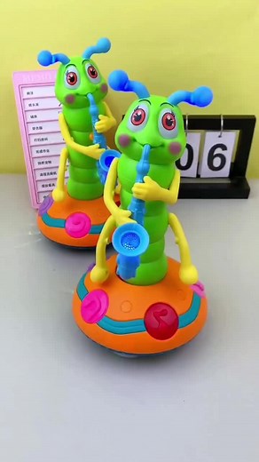 This dancing caterpillar toy sings, has lights, and babies love to play with it. It guides babies to crawl, raise their heads, develop focus, and automatically avoid objects, freeing their hands#toy