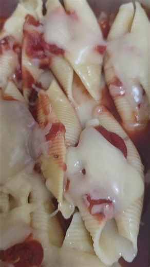 20-min Stuffed Shells. So cheesy & easy! 🐚✨ #cooking #food #pasta #recipe