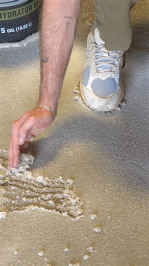 Solidify slurry in minutes, not days Order Dehydrator SF → https://bit.ly/3RtMipm Dehydrator SF is a silica free, non hazardous super absorbent that turns slurry into a manageable solid ready for disposal. Grab a shaker bottle or a bucket, sprinkle over the slurry, watch it thicken, and shovel it away. No waiting for pits to dry, no guessing games. The right chemistry makes work safer for your crew, easier on your equipment, and better for the environment. Put Dehydrator SF to work and keep prod