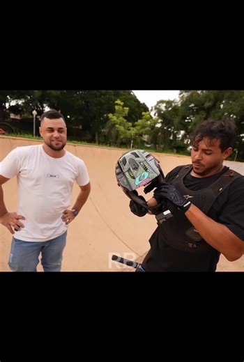 Renan BMX Edit: Exciting Stunts and Jumps