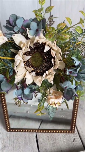 KDS Tutorial: How to Make Moveable Floral Designs for Frames, Mirrors & More