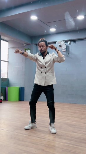 mathi mathi sailungema chauridulaunelai #fyp #foryoupagee #toturial #beginner #mayadancestudio #viral #tiktoknepal @कलश couture and boutique @Balaji mobile