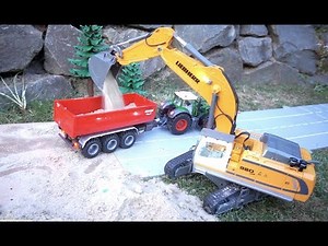 Bagger & Traktor Video: Baustelle für Kinder - SIKU Control Liebherr Raupenbagger Vehicles for Kids