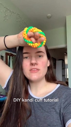 DIY Kandi Cuff Tutorial with Glitter - Easy Instructions