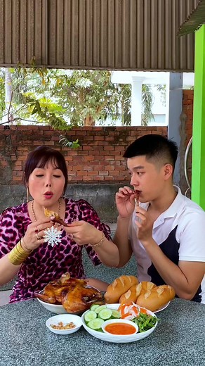 Nuôi gà truyền thống và cách chăm sóc hiệu quả