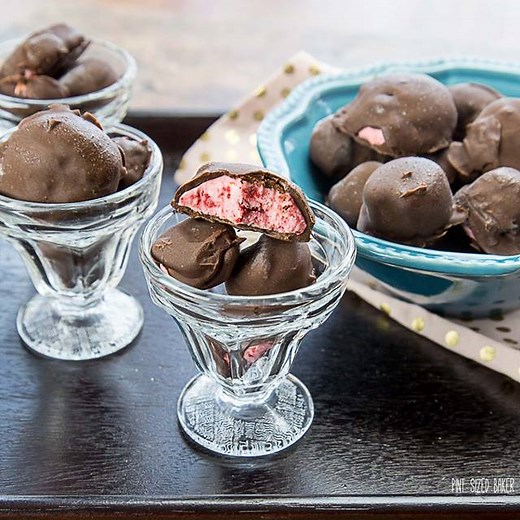 Enjoy some "me time" with some homemade strawberry bon-bons and some great TV shows. Sponsored by LUCKY LEAF. Recipe at http://pintsizedbaker.com/homemade-strawberry-bon-bons/ | Pint Sized Baker