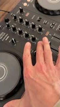 Adjust your beatgrid in the mix on the DDJ FLX-4 #dj #djtips #flx4