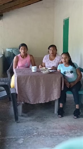 Videos de mis tres viejas (@mis.tres.viejas) con “Mis Tres Viejas - Los Tucanes De Tijuana”