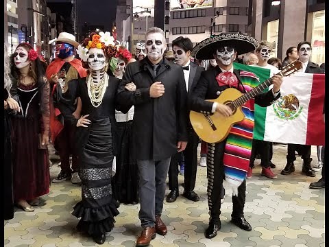 Japoneses y mexicanos en el Desfile de La Catrina en Tokio ‪@SuperTokioRadio‬