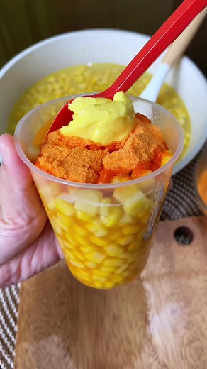 Homemade Filipino Street Food: Sweet Corn with Cheese Powder Recipe!