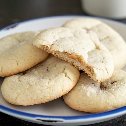 23K views · 231 reactions | Gluten free fluffernutter cookies are the perfect salty-sweet combination of peanut butter and marshmallow fluff in a soft sugar cookie. More filling suggestions on the blog (see first comment)! | Gluten Free on a Shoestring | Facebook