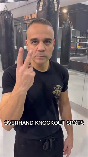 Three spots to knock out your opponent with an overhand 🥊 #boxing #family #boxingtraining #boxingforall | Boxing Style