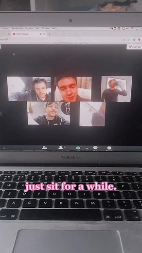 the best thing i have discovered. #onedirection #harrystyles #niallhoran #louistomlinson #zaynmalik #liampayne #1d #studywithonedirection #studywithme #anxiety #imissonedirection