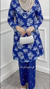 Terus berseri pakai kurung moden riau atelia ni 😍 corak2 semua cun tau korang, rambang mata nk pilih #bajukurung #kurungmoden #bajurayaroyalblue #kurungcantik #bajukurungmurah | Saadah Ishak