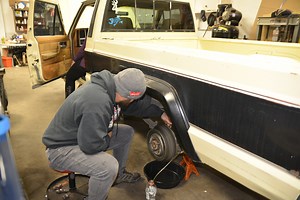 How to Bleed Brakes on a Jeep Using DIY Tools