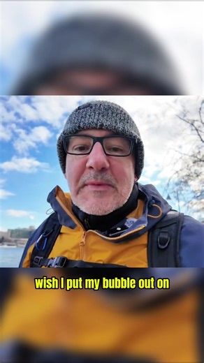 A BAD DAY TO VISIT BUDA CASTLE! 😬 Not the best start to the day, Buda Castle is in the middle of massive renovations, which made it quite hard to get around and see a few things. Still a great day out though. #budacastle #budapest #castles #freezingcold #fundayout