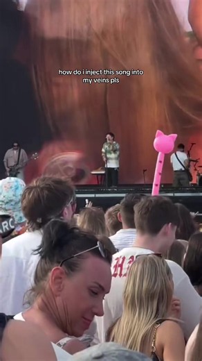 Nothing But Thieves live: electrifying NBT performance
