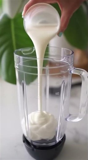 🍵✨ Matcha Green Tea Smoothie – Calm Energy in Every Sip! 🌿🥛