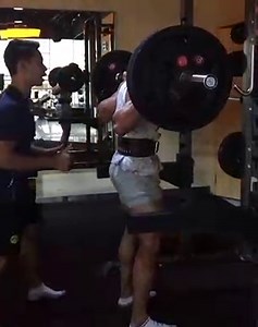 big bulge Gym Bodybuilder bultos