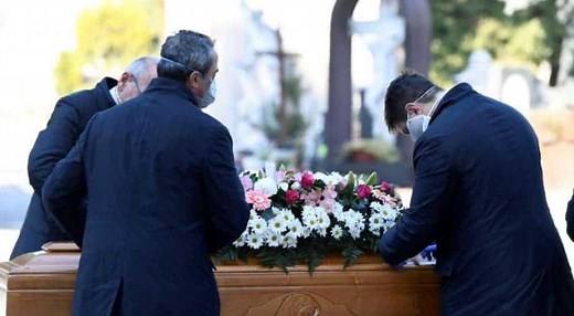 'Dead' woman knocks on her coffin, shocks mourners