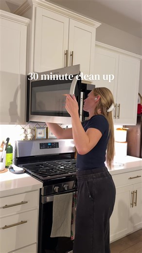 30-Minute Kitchen Clean Up for Home Improvement