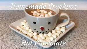 Homemade Crockpot Hot Chocolate recipe. Written recipe here. https://cookitvlog.com/homemade-crockpot-hot-chocolate-recipe/ | Cook it