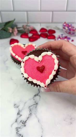 Perfect Buttercream Heart Cupcakes for Valentine's Day