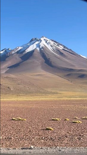 Você não vai acreditar no que encontramos 🇨🇱 #desertodoatacama #chile #viagem #turismo #montanha
